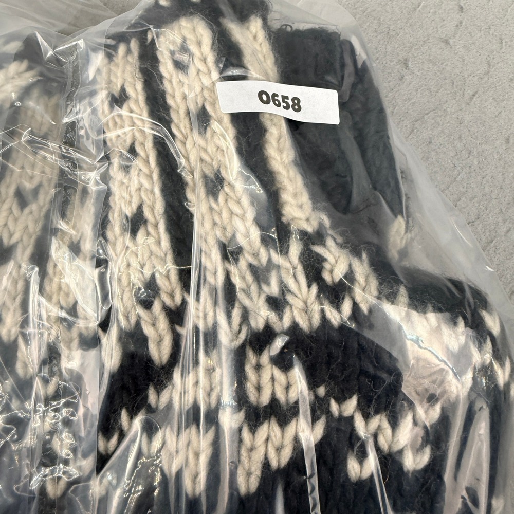 Kimchi Blue Womens XS Black Fair Isle Urban Outfitters Chunky Knit Sweater - Picture 12 of 12